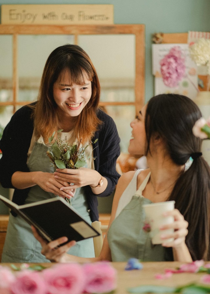 التواصلي التفاعلي جوهر علاقتكِ الشخصية والمهنية لذا لا تترددي في تطوير بذاتكِ بمعاييره وقواعده