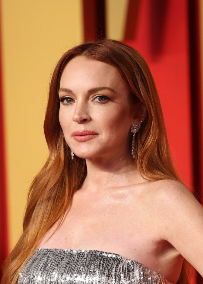 ليندسي لوهان من النجومية إلى الأناقة والعناية الذاتية