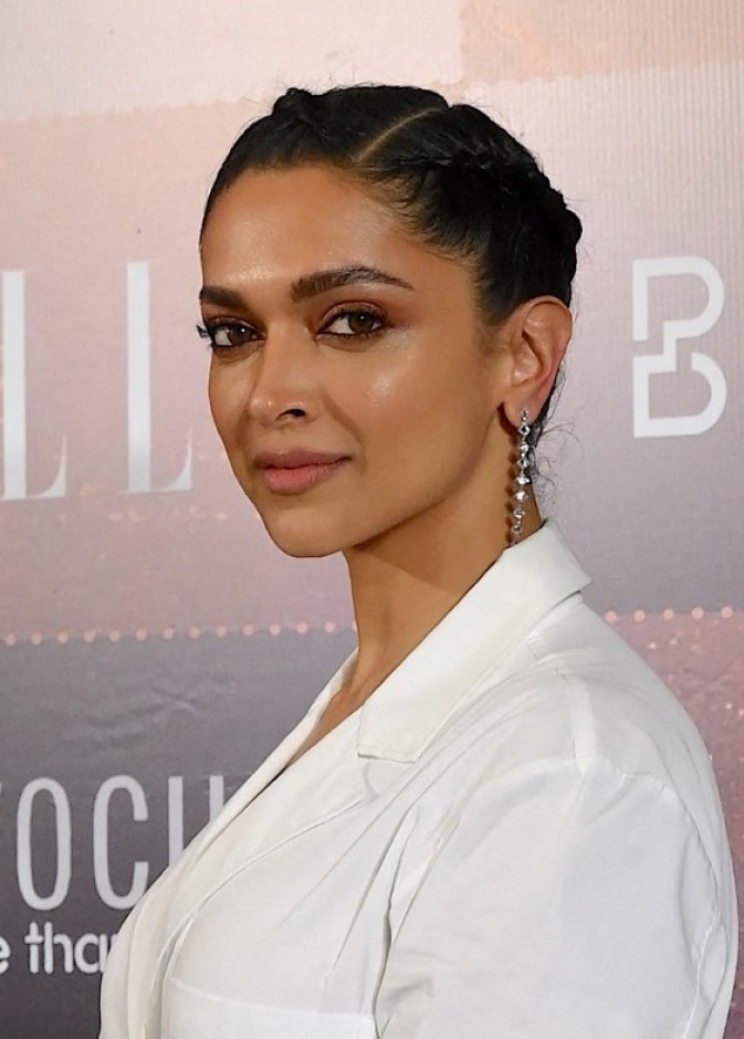 ألوان أحمر الشفاه النيود لحضور مباريات الألعاب الأولمبية 2024