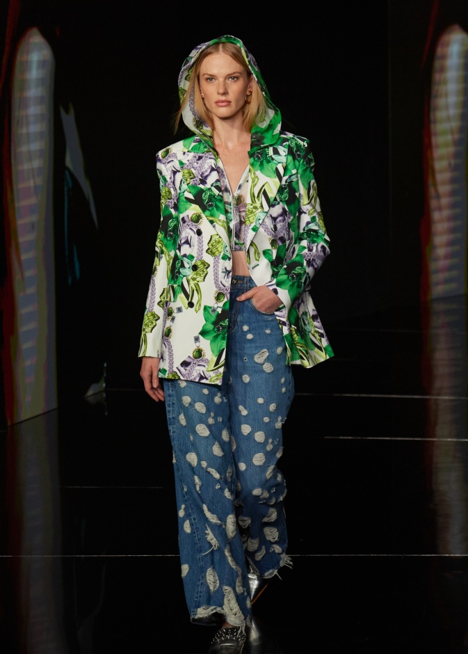 موضة الجينز المنقوشة لحضور مباريات الألعاب الأولمبية عام 2024