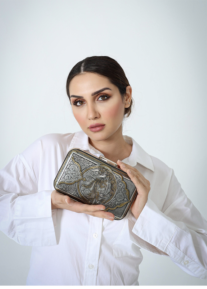 "رحلة مع جود"... حقائب تعكس عراقة الزمن الجميل