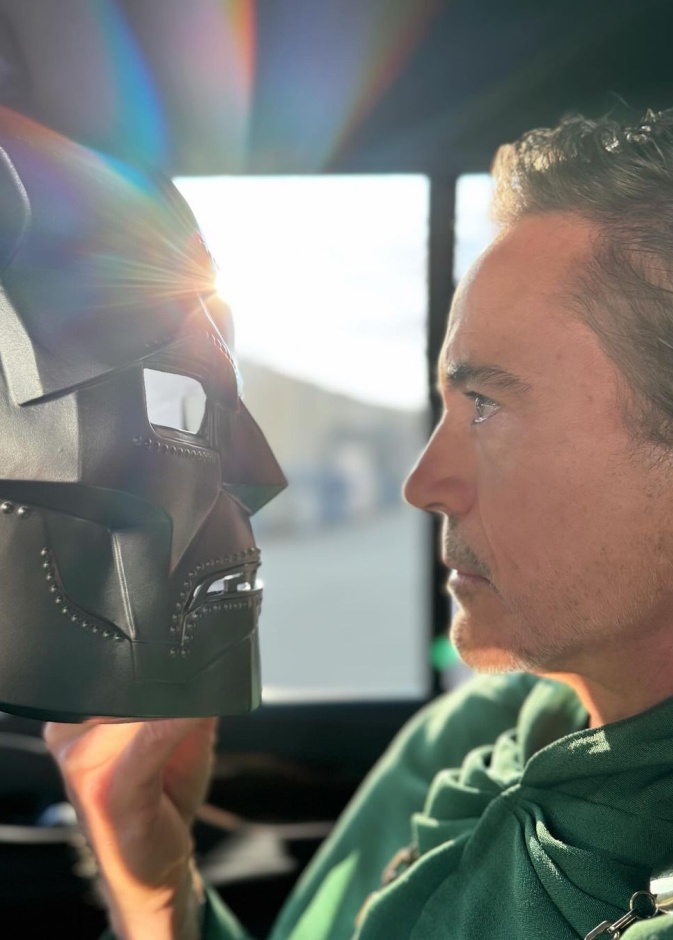 روبرت داوني جونيور يعلن عودته لعالم مارفل 