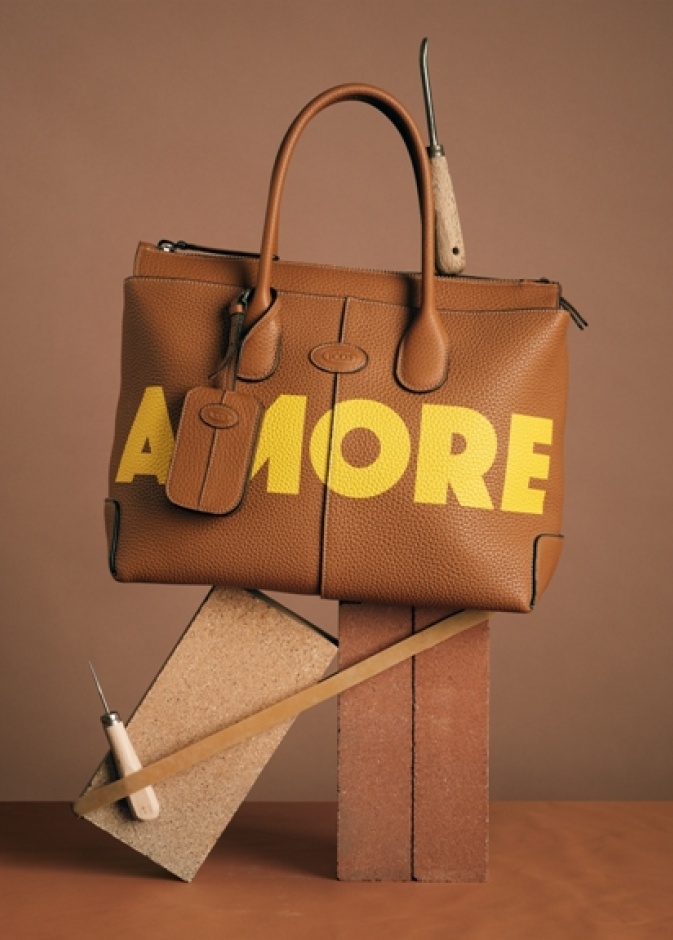 حقيبة Tod's Di Bag: تجسيد للأناقة الخالدة والحرفية الرفيعة