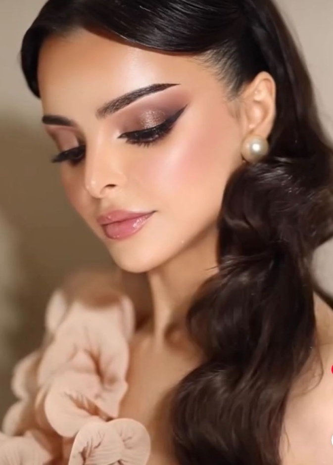 من مكياج خبيرة المكياج السعودية ندى دخيل