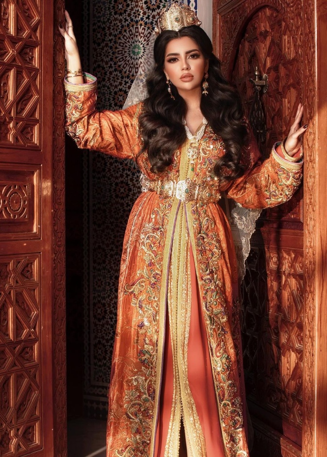 قفطان بتصميم مميز للسهرات من zahia chohou