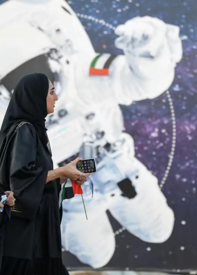 المرأة الإماراتية تغير قواعد اللعبة في مجالات العلوم والتكنولوجيا والهندسة والرياضيات (1)