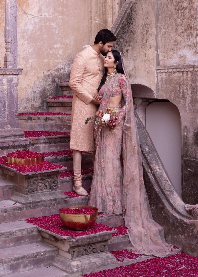 النجمة الهندية كاترينا كيف Katrina Kaif والممثل الهندي الشهير فيكي كوشال Vicky Kaushal