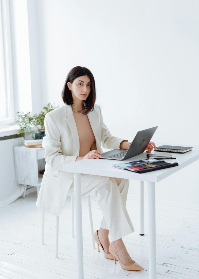 إليكِ طرق فعالة لتعزيز ثقة الموظفين المبتدئين نحو نجاجات ملموسة