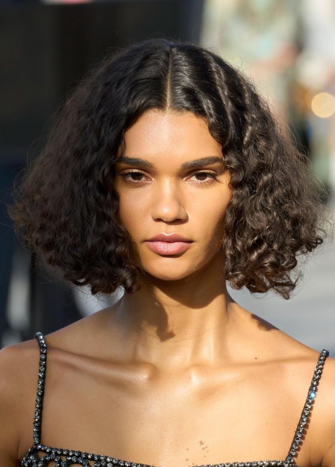 زيت التسمير الذاتي سيمنحكِ الجمال والجاذبية طوال العام بشكل صحي وطبيعي