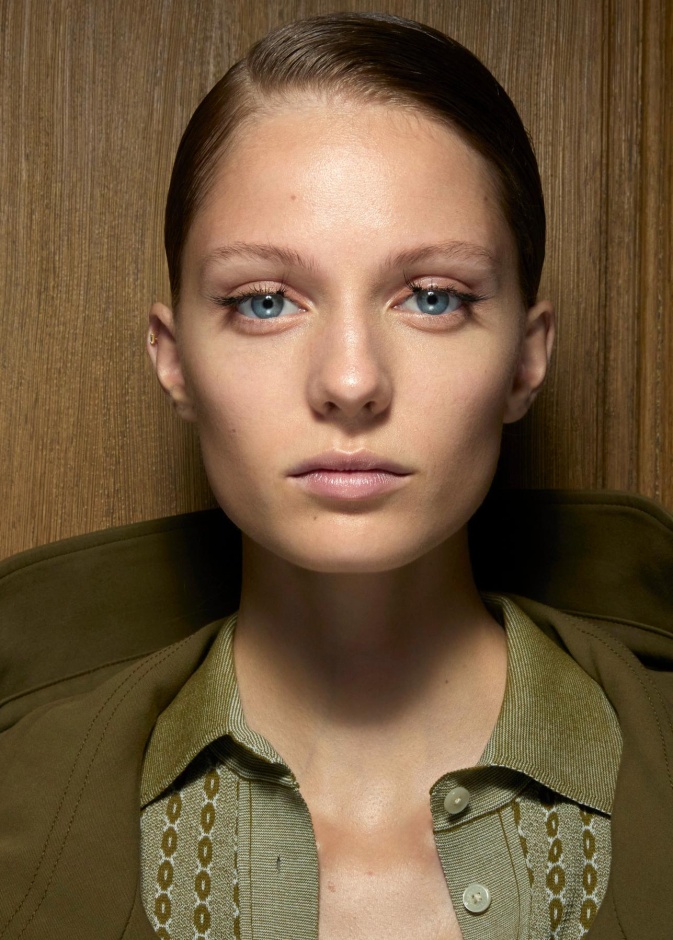 الحفاظ على مكياجك من الذوبان خلال الصيف أو أثناء ممارسة الرياضة