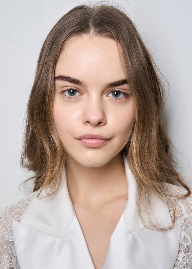 منظف أم مطهر؟ اكتشفي السر الخفي وراء بشرة مشرقة وصحية