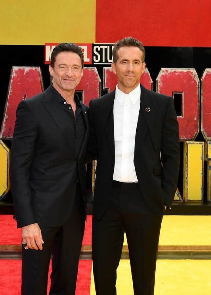 هيو جاكمان ورايان رينولدز