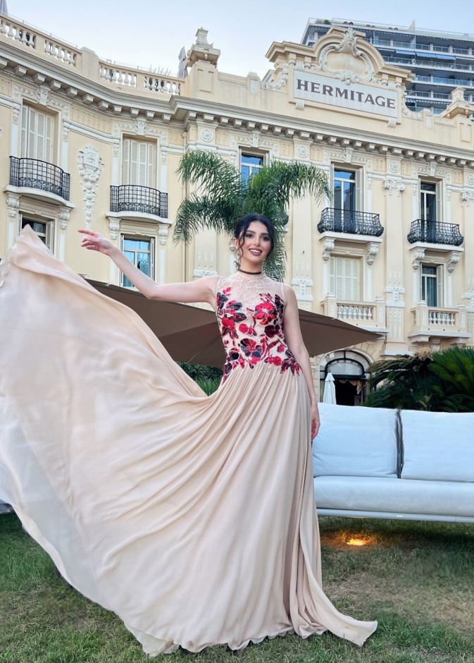 احدث اطلالات ماريتا الحلاني في موسم الصيف على انستغرام