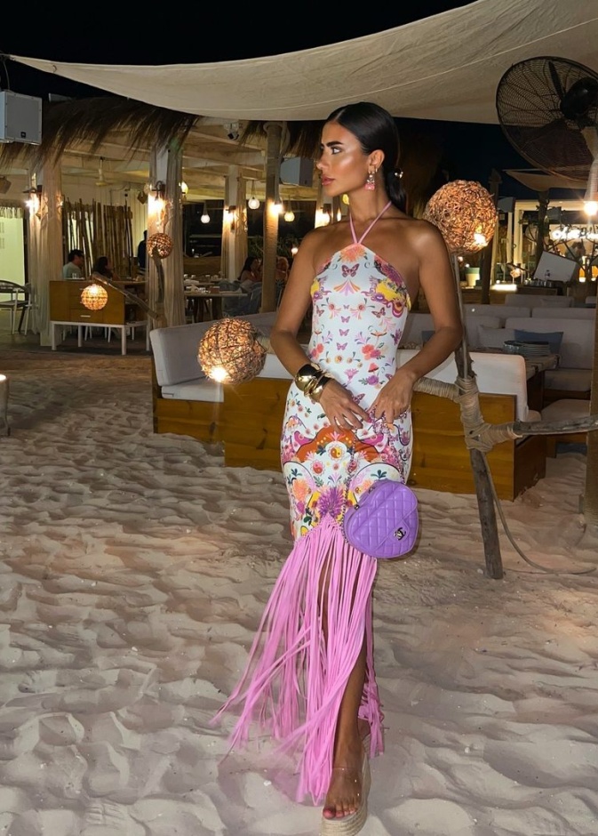 اطلالات تناسب رحلات الاستجمام الصيفية من وحي ديما الأسدي