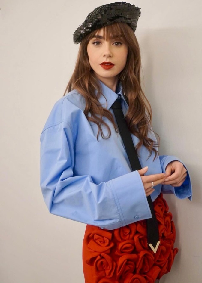 ليلي كولينز