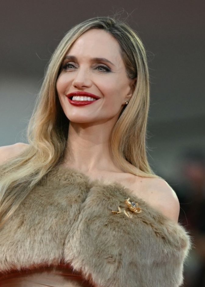 أنجلينا جولي