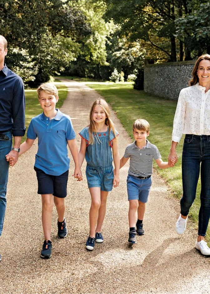 كيت ميدلتون تصطحب أطفالها إلى بالمورال
