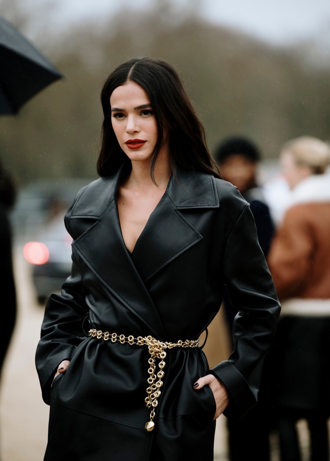 اكتشفي احدث اشكال الاحزمة موضة خريف 2024 وكيف تضفي لمسة ساحرة على إطلالتك