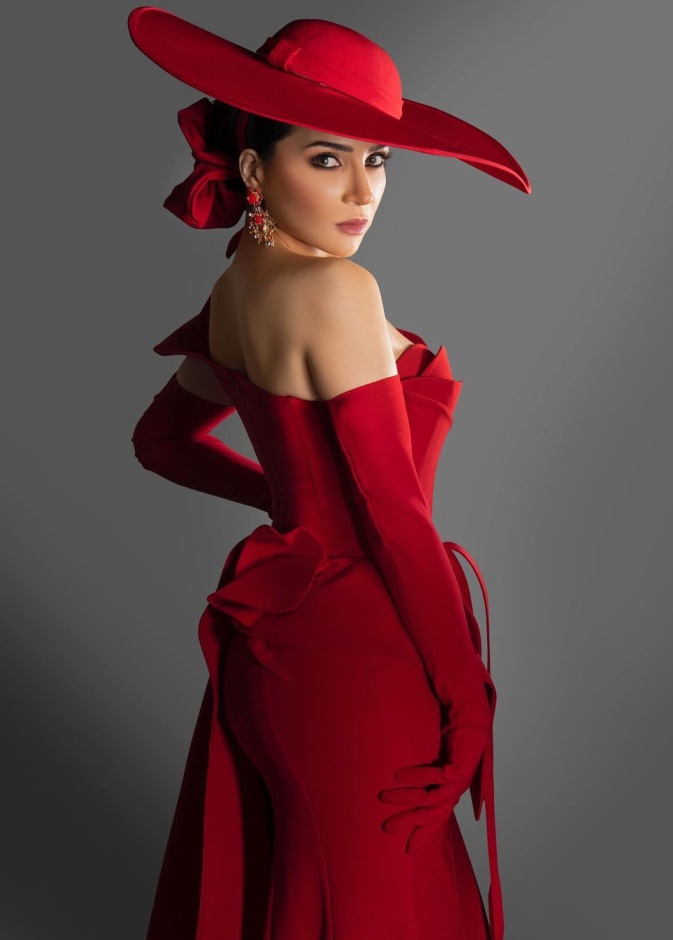 مي عز الدين من جلسة تصوير حديثة