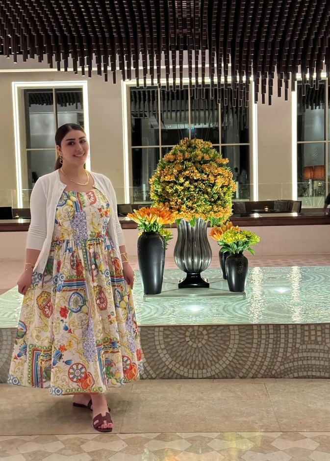 الفنانة هنادي الكندري في جلسة تصوير حديثة 