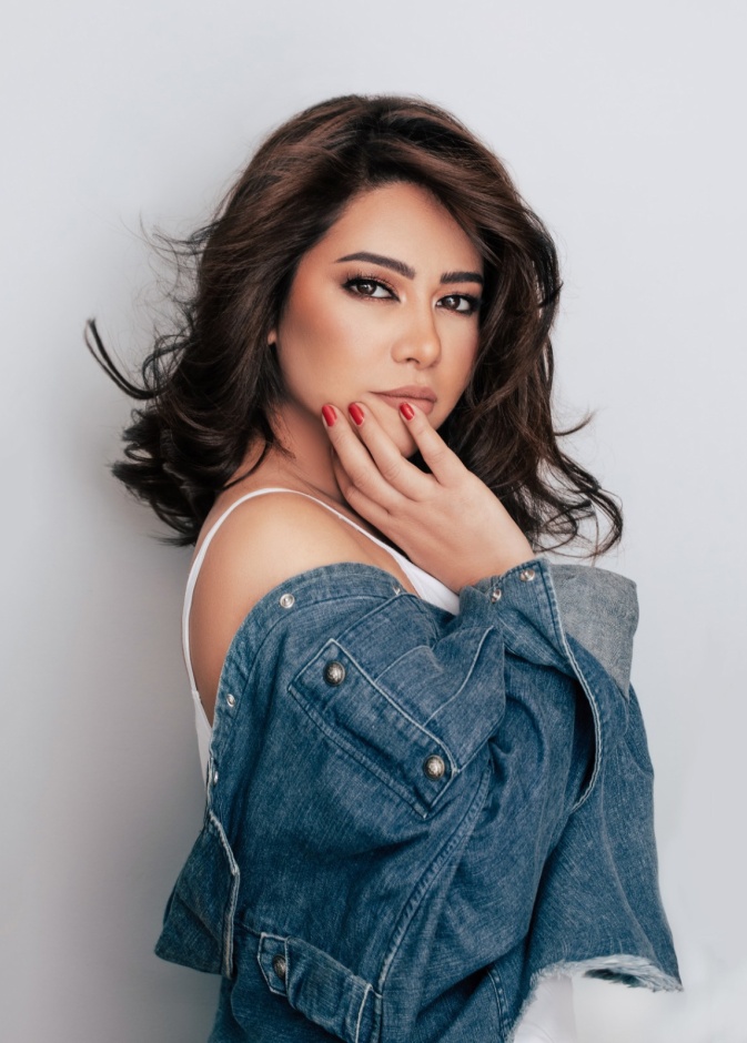 شيرين عبد الوهاب في إطلالة حديثة