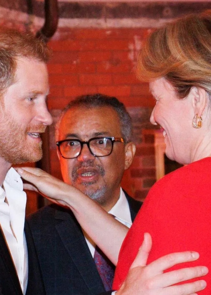 الأمير هاري يلتقي الملكة ماتيلد في نيويورك