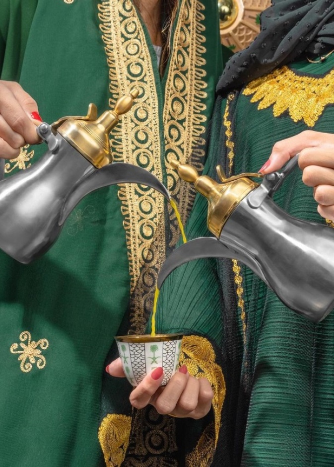 الضيافة السعودية بنكهة أصيلة.. إليك مطاعم ومقاهي أبدعت في تقديم القهوة السعودية