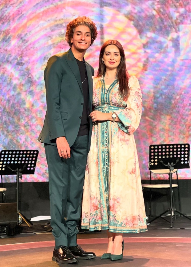 هبة مجدي وزوجها في الرياض