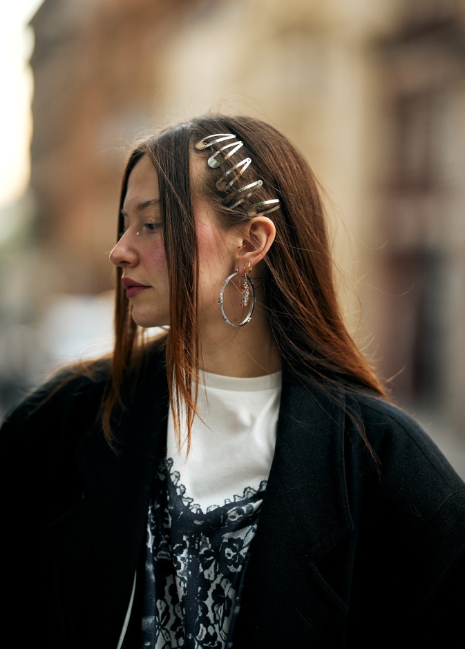 أكسسوارات شعر الدبابيس الفضية في لندن