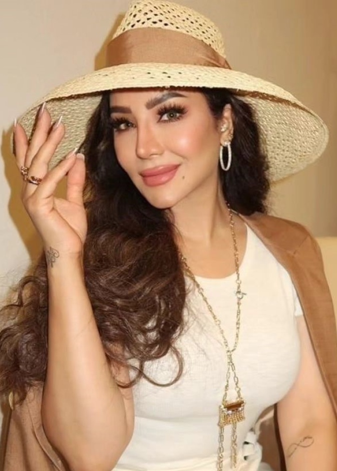  الاعلامية لجين عمران
