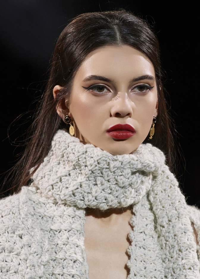 دليلكِ الشامل لتطبيق المكياج الدائم وتعزيز جمالكِ الطبيعي في كل الأوقات