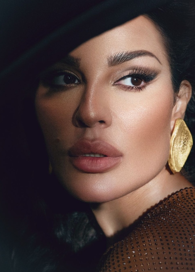 1 رئيسية نادين نجيم