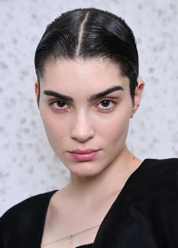 هل تبحثين عن تألق لا يقاوم؟ هذا الماسك الطبيعي هو الحل