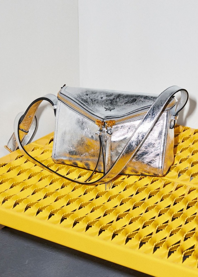 MCM تطلق حملة "From München to Mars"... حقائب بقصة جريئة ثلاثية الأبعاد تجمع بين الأناقة والراحة 