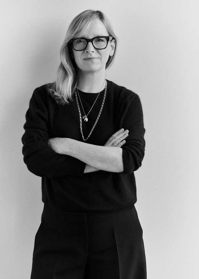 "جيفنشي" تعيّن Sarah Burton مديرة إبداعية جديدة للدار