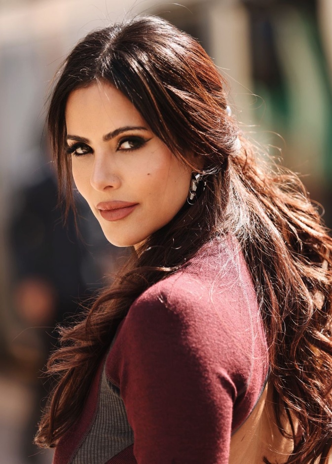 مكياج وتسريحات شعر من وحي ندى باعشن خلال حضورها اسابيع الموضة