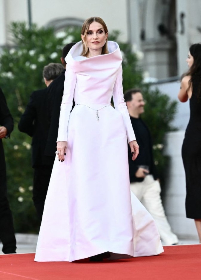  إيزابيل أوبير 