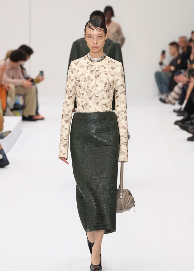 من مجموعة Acne Studios ربيع و صيف 2025