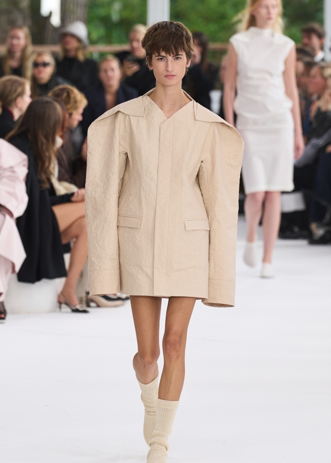 مجموعة Issey Miyake ربيع و صيف 2025