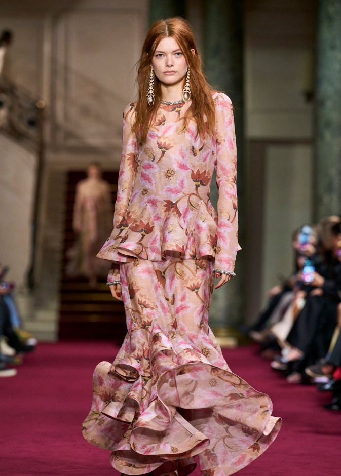 تنسيق الملابس الشتوية 2025 وأسرار الطبقات المثالية لستايل لا يقاوم