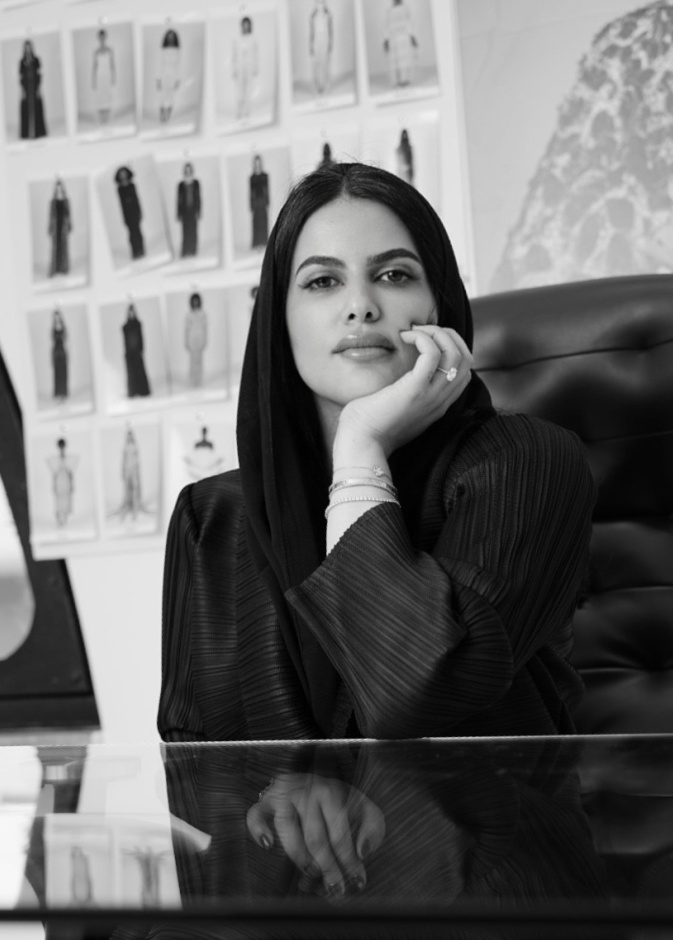 بعد ترشحها لجائزة FTA المصممة السعودية كوثر الهريش تروي لـ"هي" قصة تألقها في مشهد الإبداع السعودي