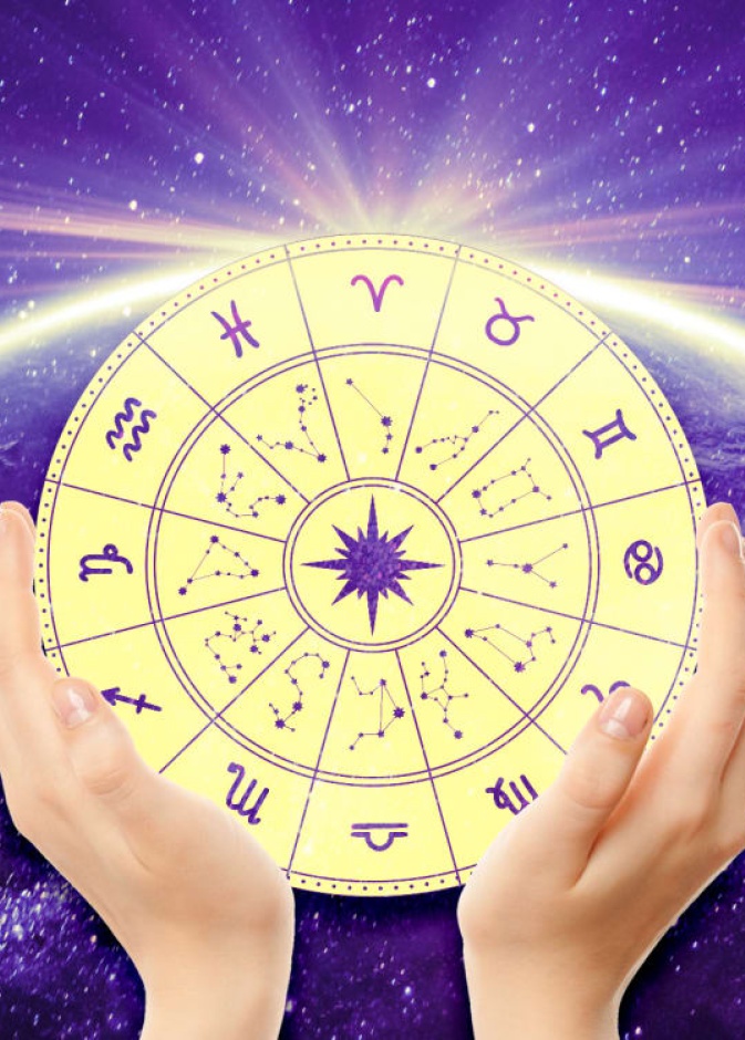 كيف تؤثر طاقة هذا الحدث الكوني على كل الأبراج