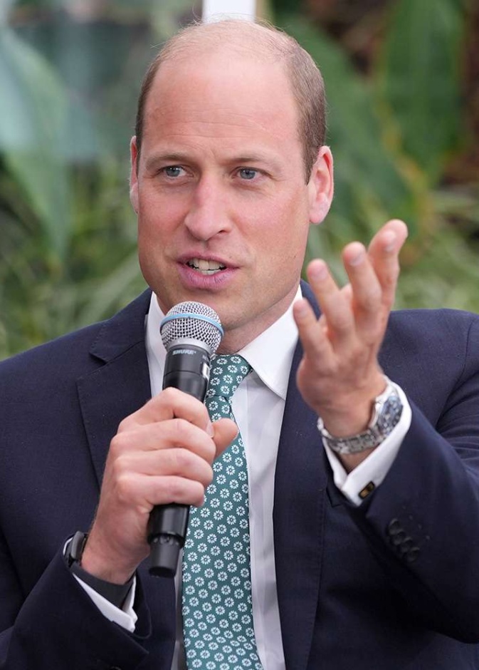 الأمير وليام سيرافق عارضتي الأزياء هايدي كلوم وويني هارلو إلى جنوب أفريقيا