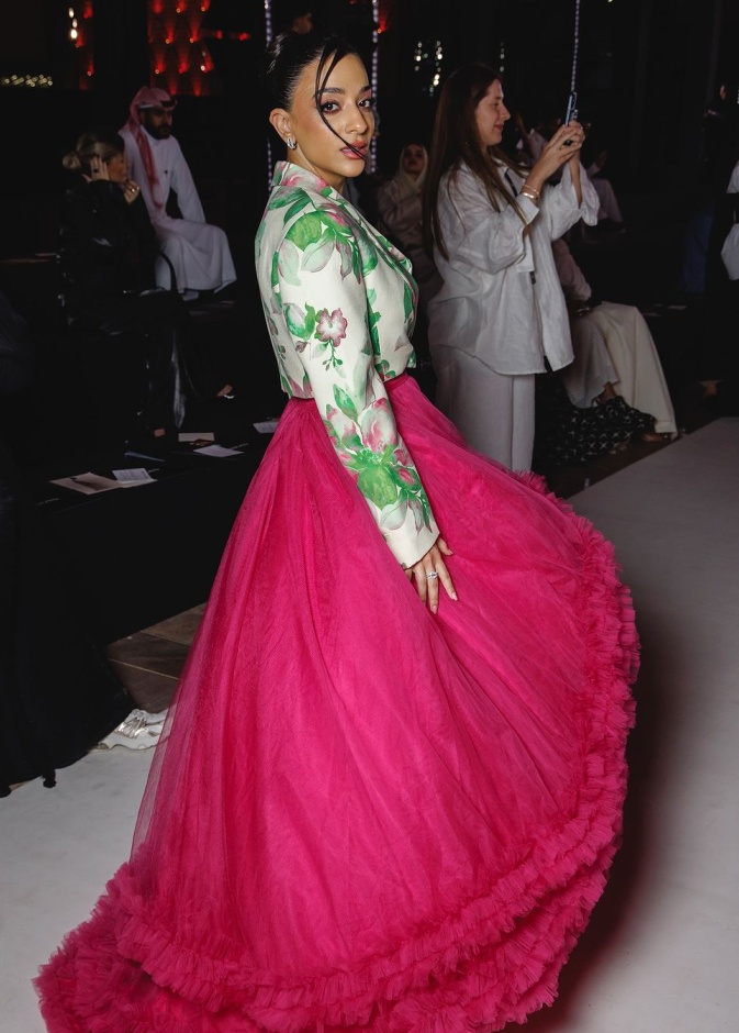 اطلالات المؤثرات ومدونات الموضة في اليوم الثالث من أسبوع الأزياء في الرياض