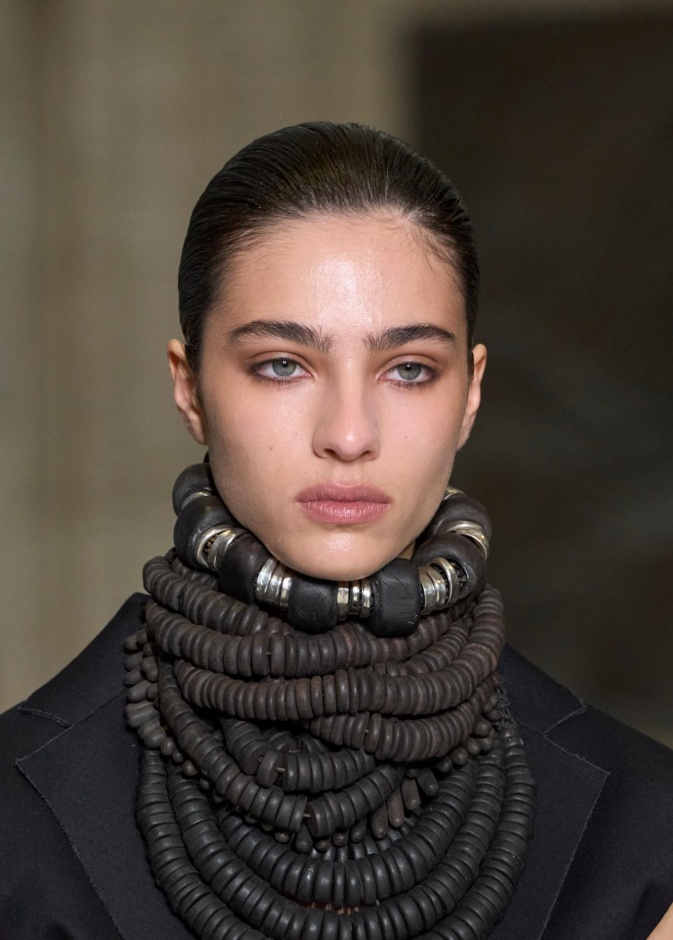 استعيدي جمال ونضارة بشرتكك في شتاء 2024 باستخدام فوائد ماء الذرة للبشرة