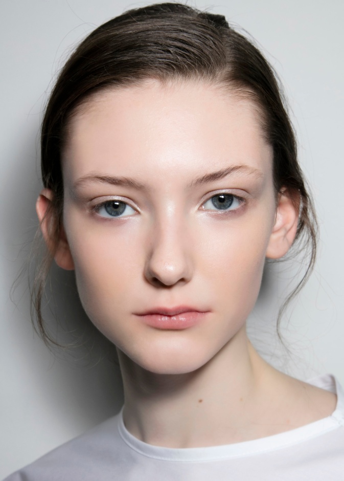 البشرة الحساسة قد تحتاج إلى عناية فائقة بأساليب طبيعية فعالة وغير مكلفة