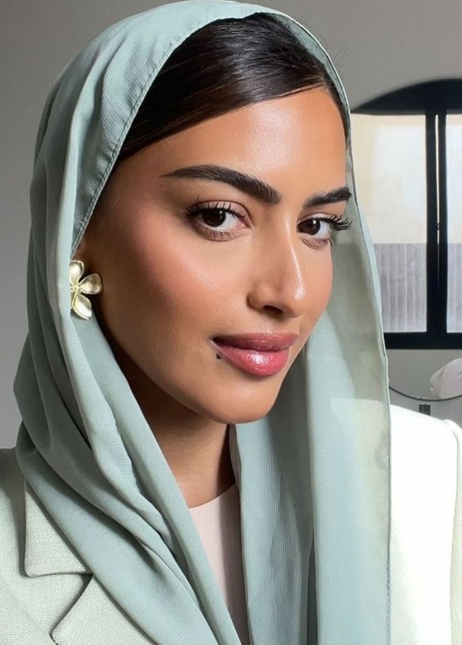 يارا النملة ضيفة "هي هَبْ" أهم حدث للجمال والموضة ..كيف غيّرت من قواعد الجمال