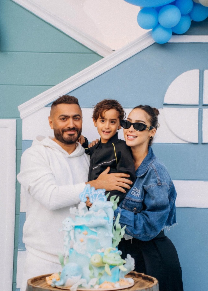 تامر حسني وبسمة بوسيل 