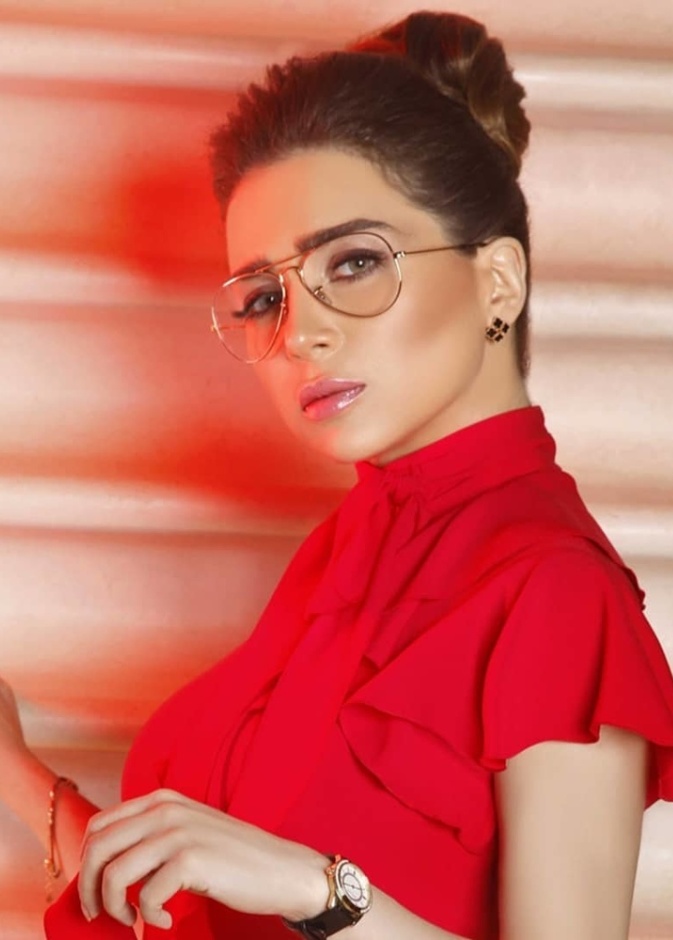 مي عز الدين