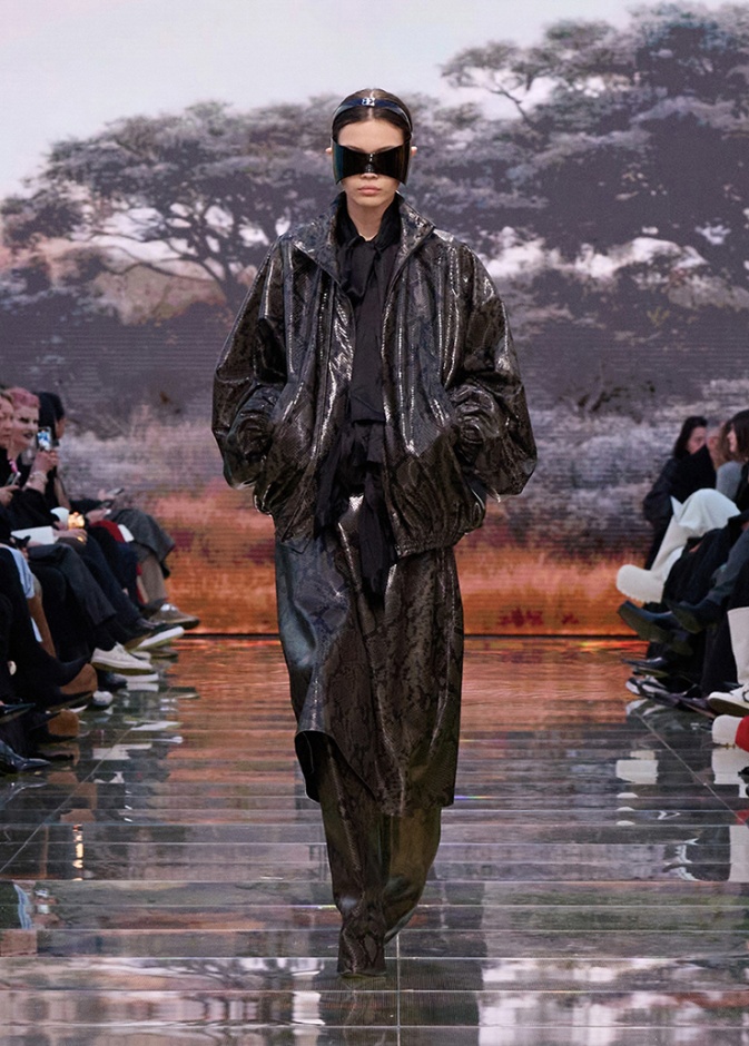 أعدّي الخزانة الكبسولية بقطع أساسية... A Transitional Autumn Wardrobe